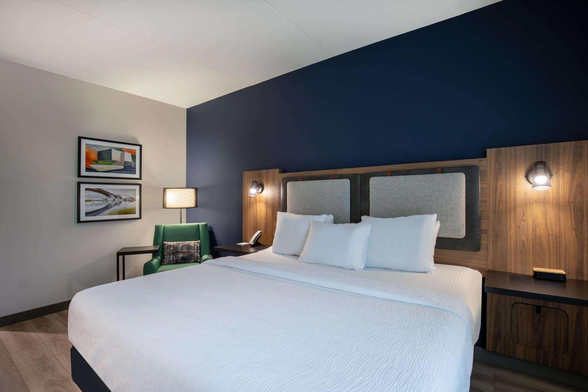 La Quinta Inn & Suites By Wyndham Chattanooga Downtown/South Eksteriør billede