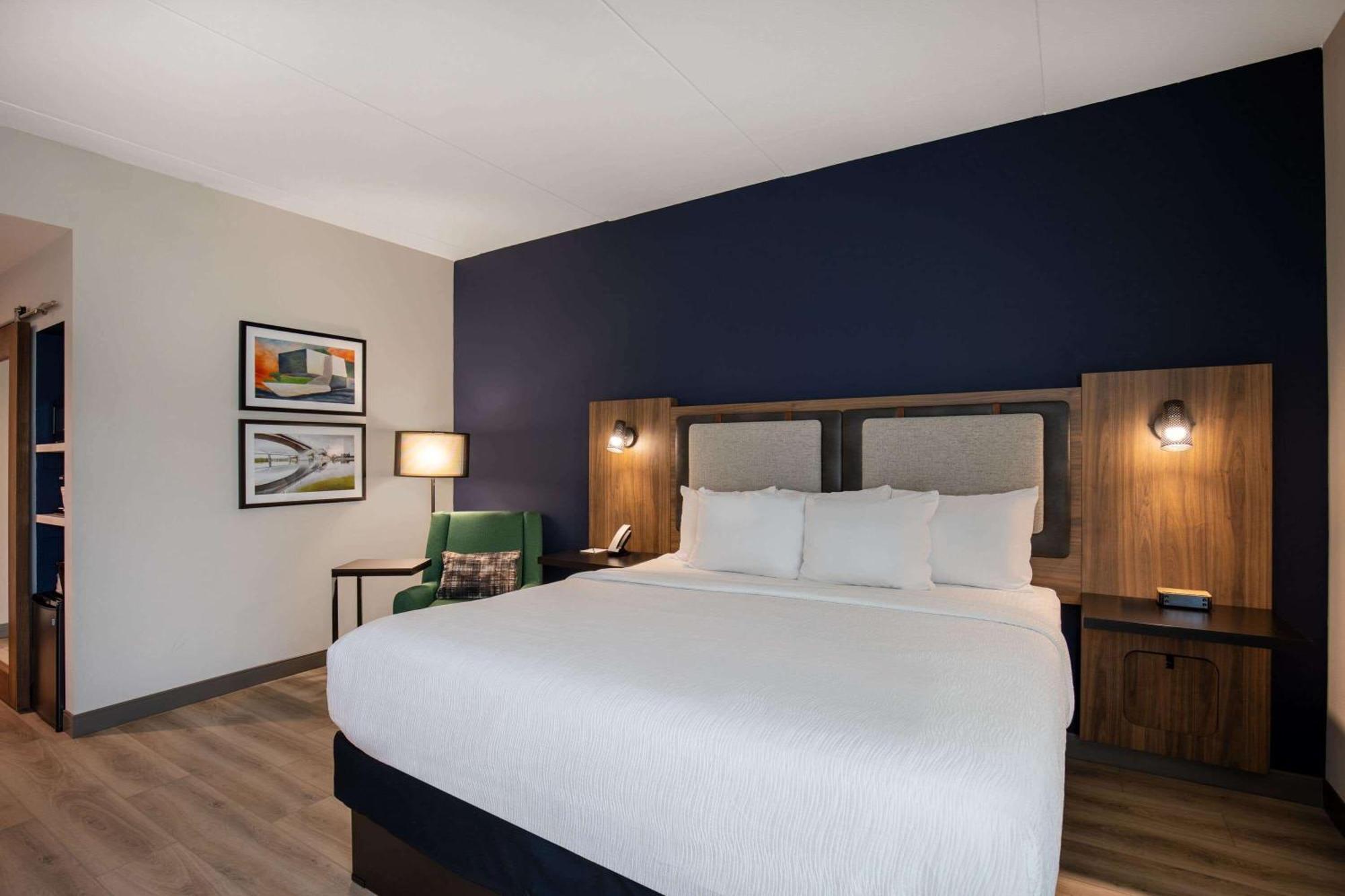 La Quinta Inn & Suites By Wyndham Chattanooga Downtown/South Eksteriør billede