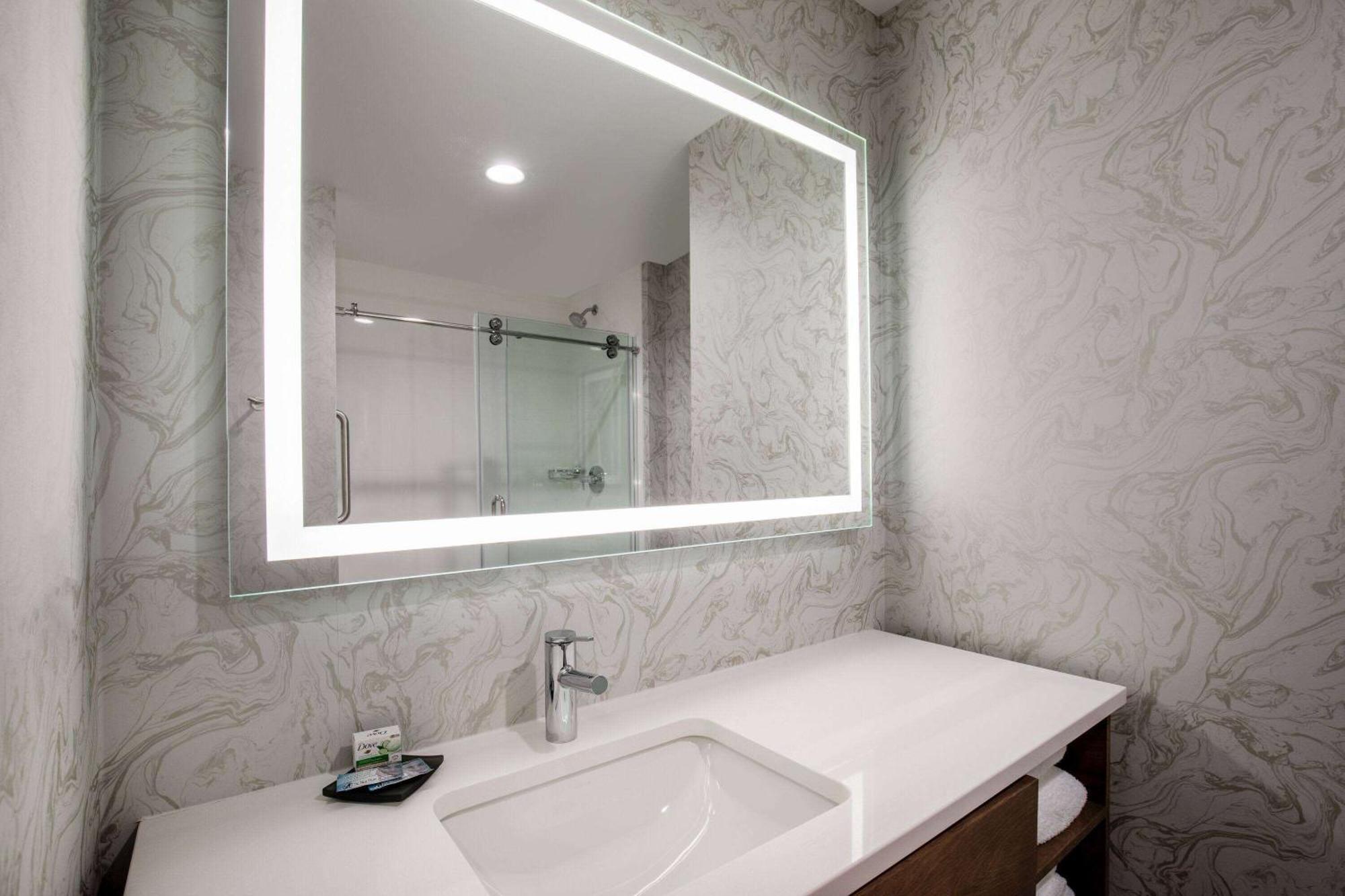La Quinta Inn & Suites By Wyndham Chattanooga Downtown/South Eksteriør billede