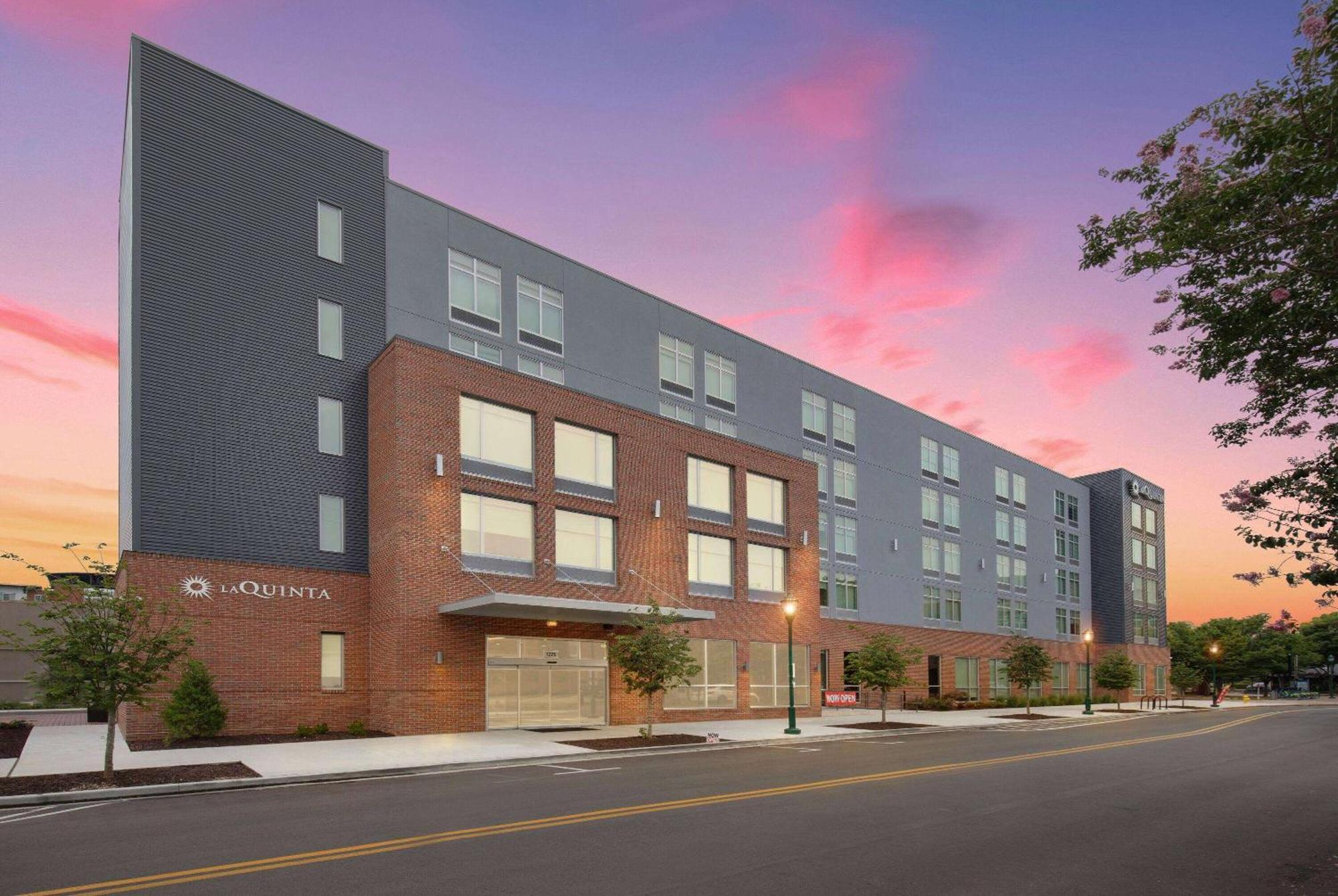 La Quinta Inn & Suites By Wyndham Chattanooga Downtown/South Eksteriør billede